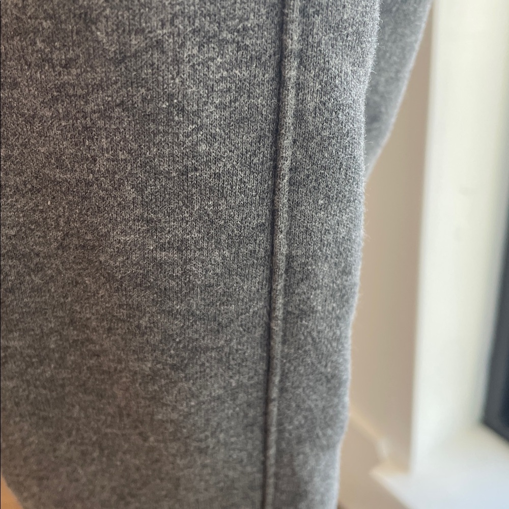 Nike Big Kid’s Fleece Joggers. Drawstring waist. Snap  pocket. Comfortable. Gray - Picture 4 of 10